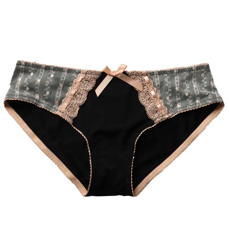Embroidered lace panties